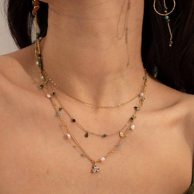 Collier Isabeau - 2 rangs, pierres naturelles, perles d'eau douce et 3 cristaux