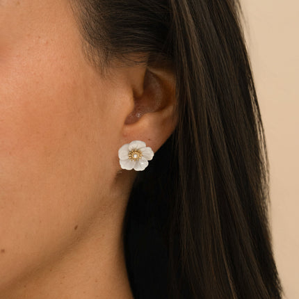 Boucles puces - fleur nacrée avec oxyde de zirconium 15mm