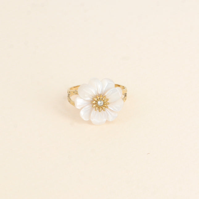 Bague - fleur en pierre naturelle avec oxyde de zirconium