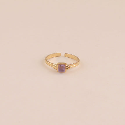 Bague fine Orlya - pierre naturelle carrée et 3 grains