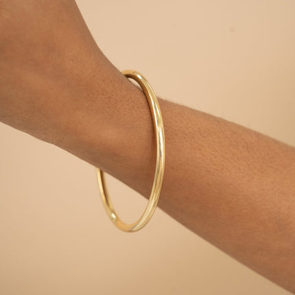 Shiny bangle/ring, 6.5x6.5cm, 4mm thick