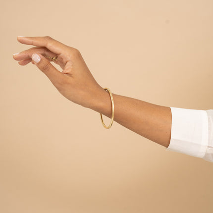 Shiny bangle/ring, 6.5x6.5cm, 4mm thick