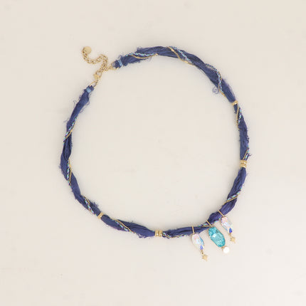 Collier sur tissu et chaîne - orné de 3 cristaux de Swarovski®