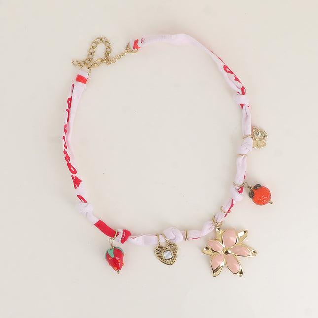 Collier sur tissu ruban - fraise et orange en résine, coeur, fleur émaillée et papillon