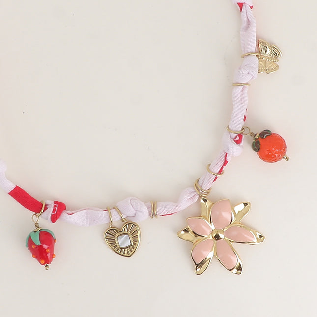 Collier sur tissu ruban - fraise et orange en résine, coeur, fleur émaillée et papillon