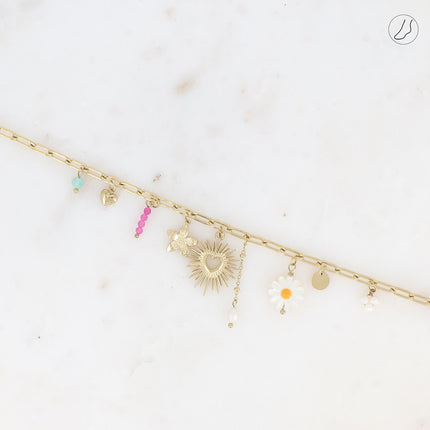 Chevillère Hermia - pierres naturelles, pendentif coeur scintillant ajouré, perles d'eau douce, fleurs