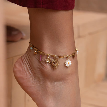 Chevillère Hermia - pierres naturelles, pendentif coeur scintillant ajouré, perles d'eau douce, fleurs
