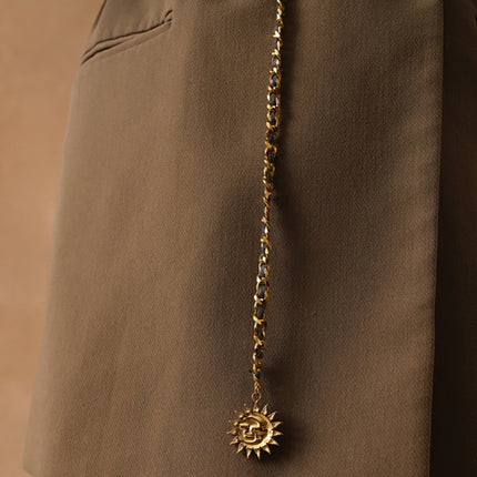 Chaîne de ventre Lioren - maille et tissu tressé, pendentif éclipse, lune et soleil