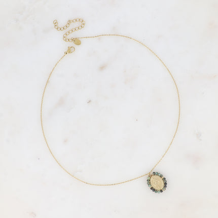 Collier - médaillon ovale la Madone et pierres naturelles
