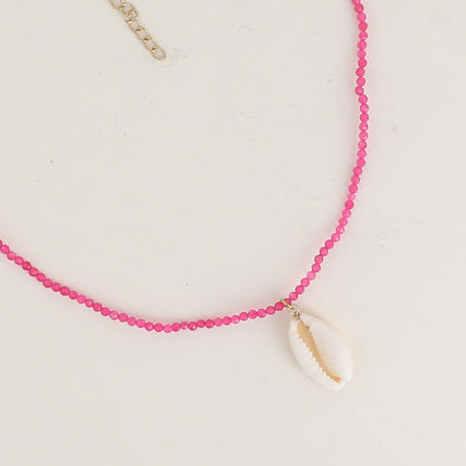 Collier - sur cordon, ras de cou avec pierres naturelles rondes et cauri naturel