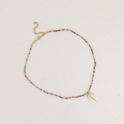 Collier - sur cordon, ras de cou avec pierres naturelles rondes et cauri naturel