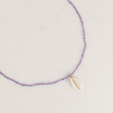 Collier - sur cordon, ras de cou avec pierres naturelles rondes et cauri naturel