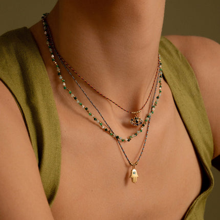 Collier sur fil Thalassa - pendentif main avec oxyde de zirconium