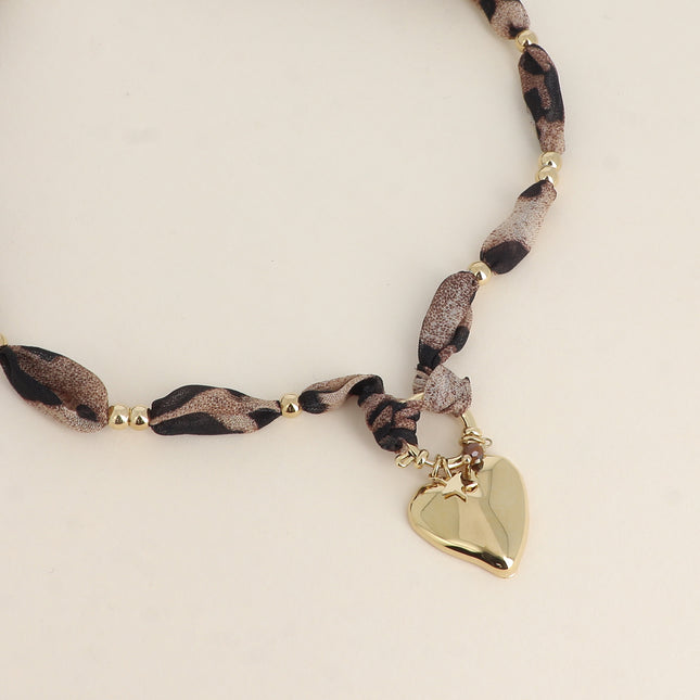 Collier Melaya - tissu ruban et pendentif coeur