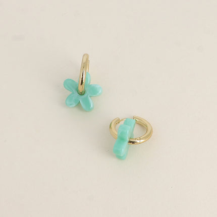 Creole earrings - 18mm resin flower