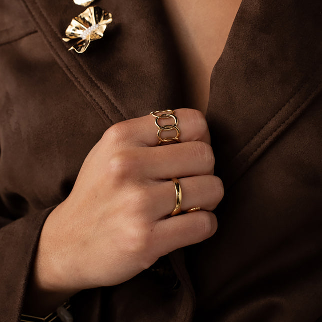 Amicia ring - 13mm openwork oval shapes