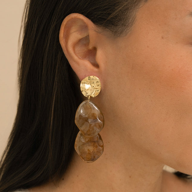 Boucles pendantes - pièce ondulée et texturée, 2 pièces en résine