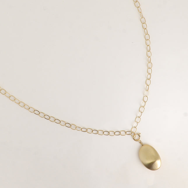 Sautoir - maille ovale et pendentif ovale bombée effet brossé