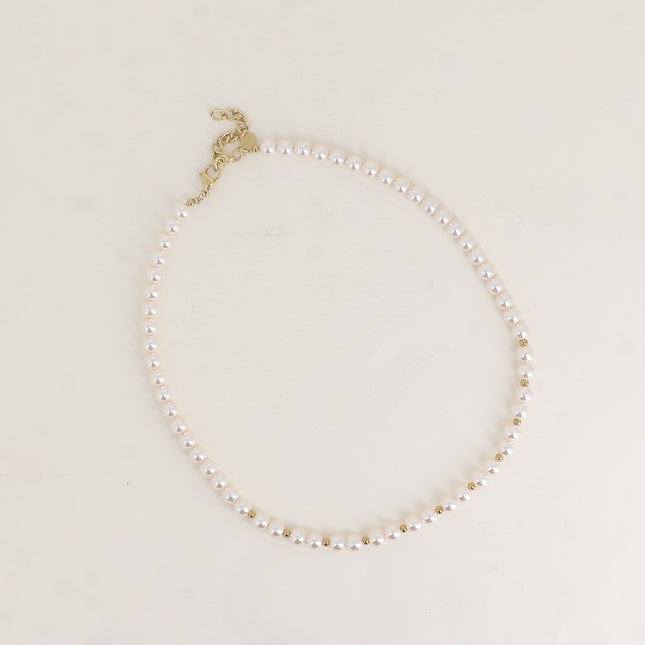 Cable necklace - 6mm white resin beads