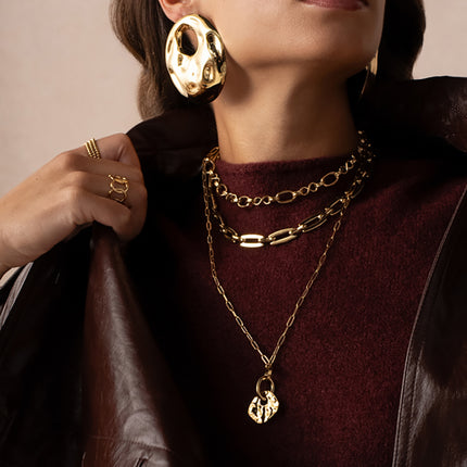 Collier Edmée - pendentif anneaux et carré martelé