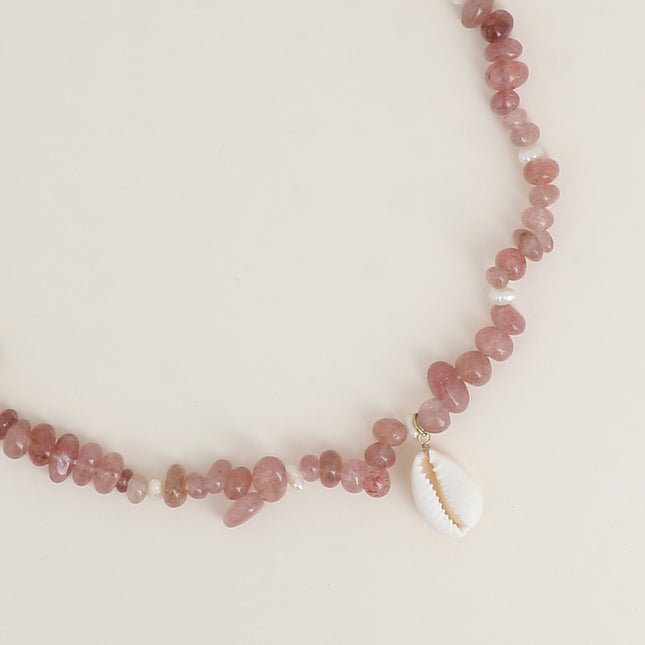 Collier sur fil - pierres naturelles et perles en acier inoxydable, cauri naturel