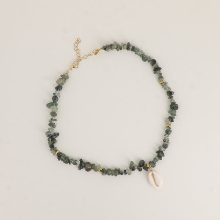 Collier sur fil - pierres naturelles et perles en acier inoxydable, cauri naturel
