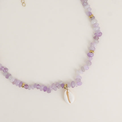 Collier sur fil - pierres naturelles et perles en acier inoxydable, cauri naturel