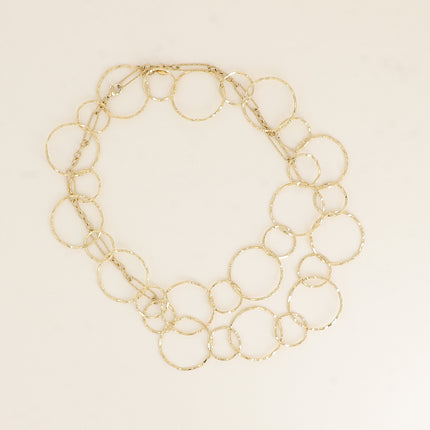 Céria Long Necklace - fine, textured round rings
