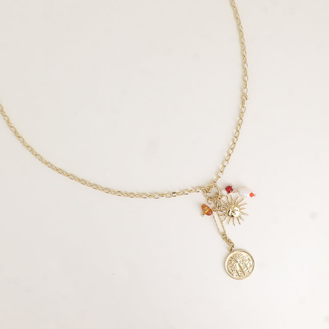 Collier Y Amelya - breloques (Palmier, soleil, perles de résine)