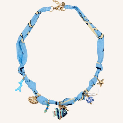 Collier Aqua - tissu, corail en émail, coquillage, perles, poisson en céramiques, palmier, perles d'eau douce, étoile de mer