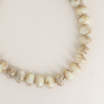 Collier - grosses perles de résine ovales