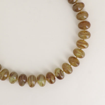 Collier - grosses perles de résine ovales