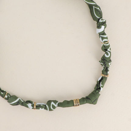 Collier - ruban bandana et anneaux en acier inoxydable
