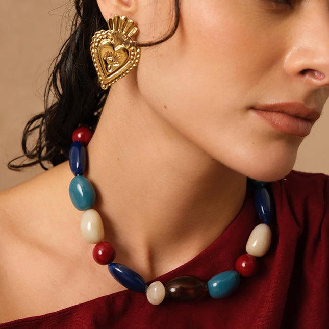 Nolwena necklace - on cord, round and oval resin beads