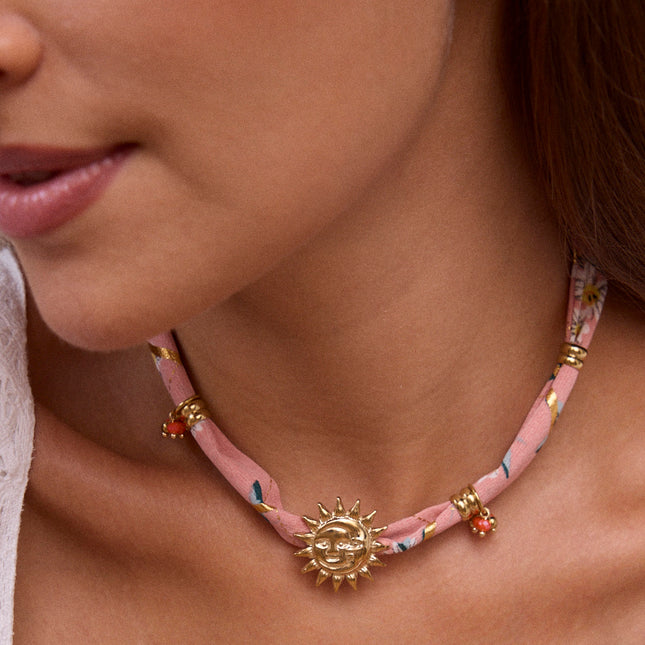 Collier - tissu ruban, soleil et perles