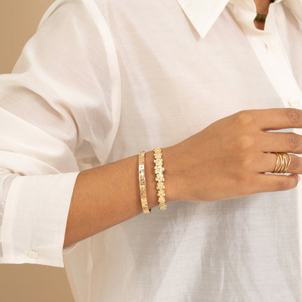 Ratchet bangle - floral pattern
