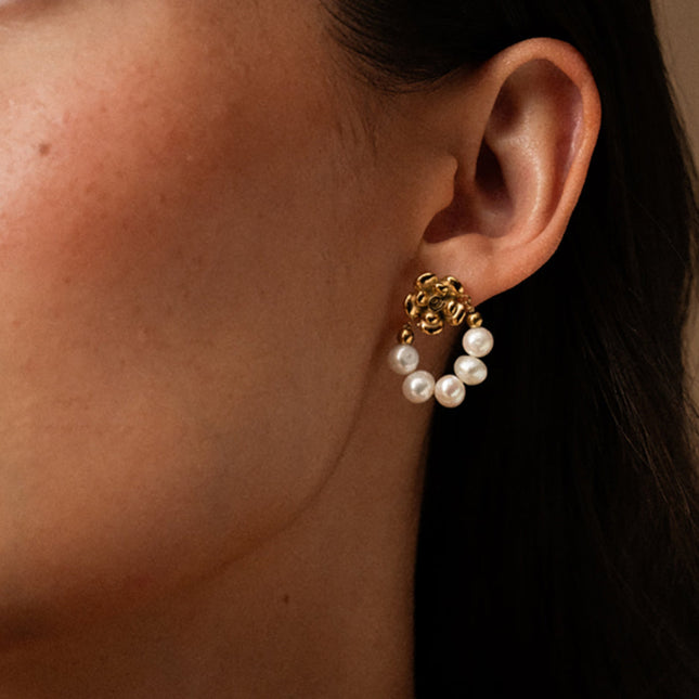 Stud earrings - flower and freshwater pearls