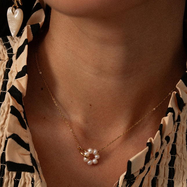 Necklace - twisted ring and freshwater pearls