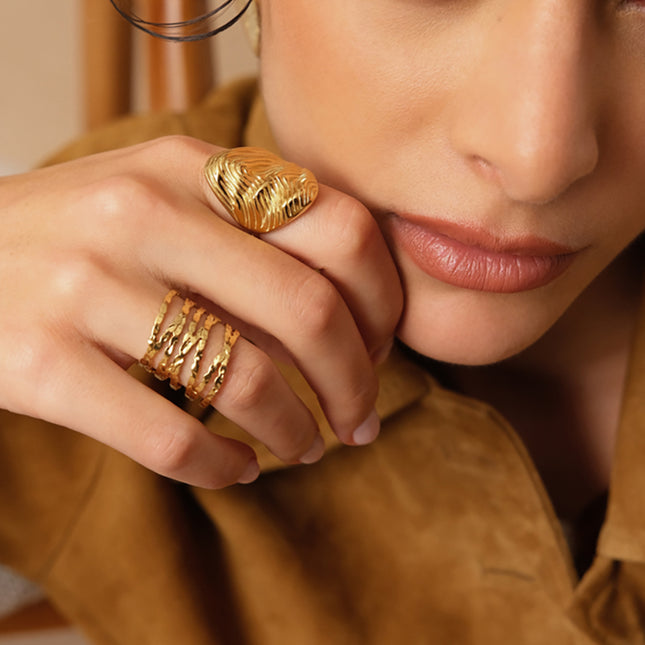 Aubrelis wide ring - 8 interwoven textured rings