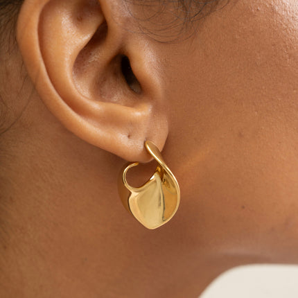 Creole earrings - wavy ring