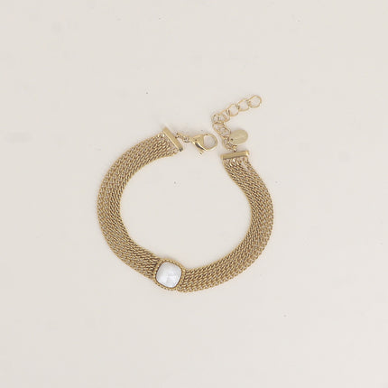Bracelet - 4 chaînes et une pierre naturelle carrée