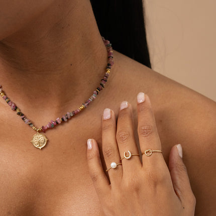 Collier - pierres naturelles et pendentif rond avec arbre de vie