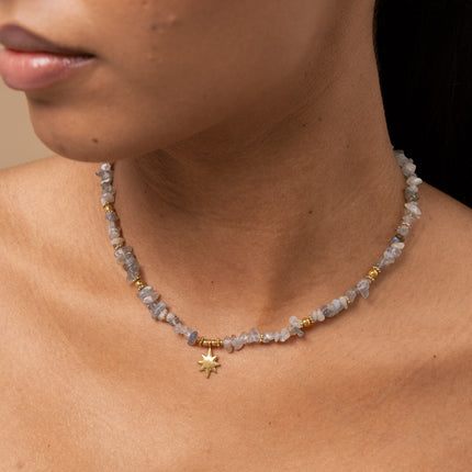 Collier sur fil - pierres naturelles et étoile effet brossée