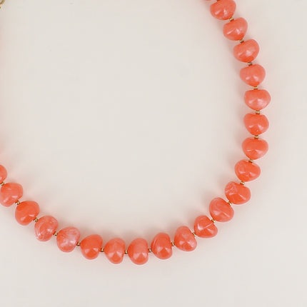 Collier - perles en résine