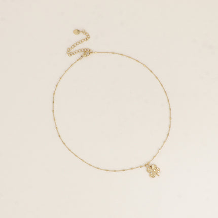 Collier - maillons rectangulaires et pendentif trèfle