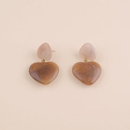 Boucles pendantes - deux coeurs en résine
