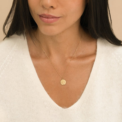 Collier - médaillon rond avec arbre de vie