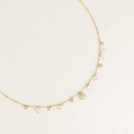 Collier - coquillage, pastilles texturées, perles nacrées