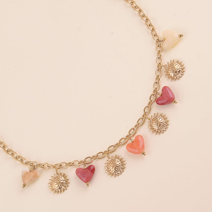 Collier - perles coeurs en résine et fleurs texturées
