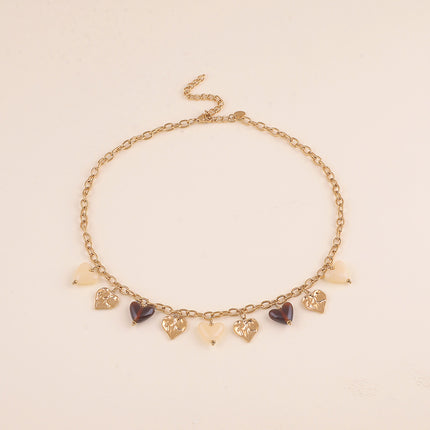 Collier - breloques coeurs en résine